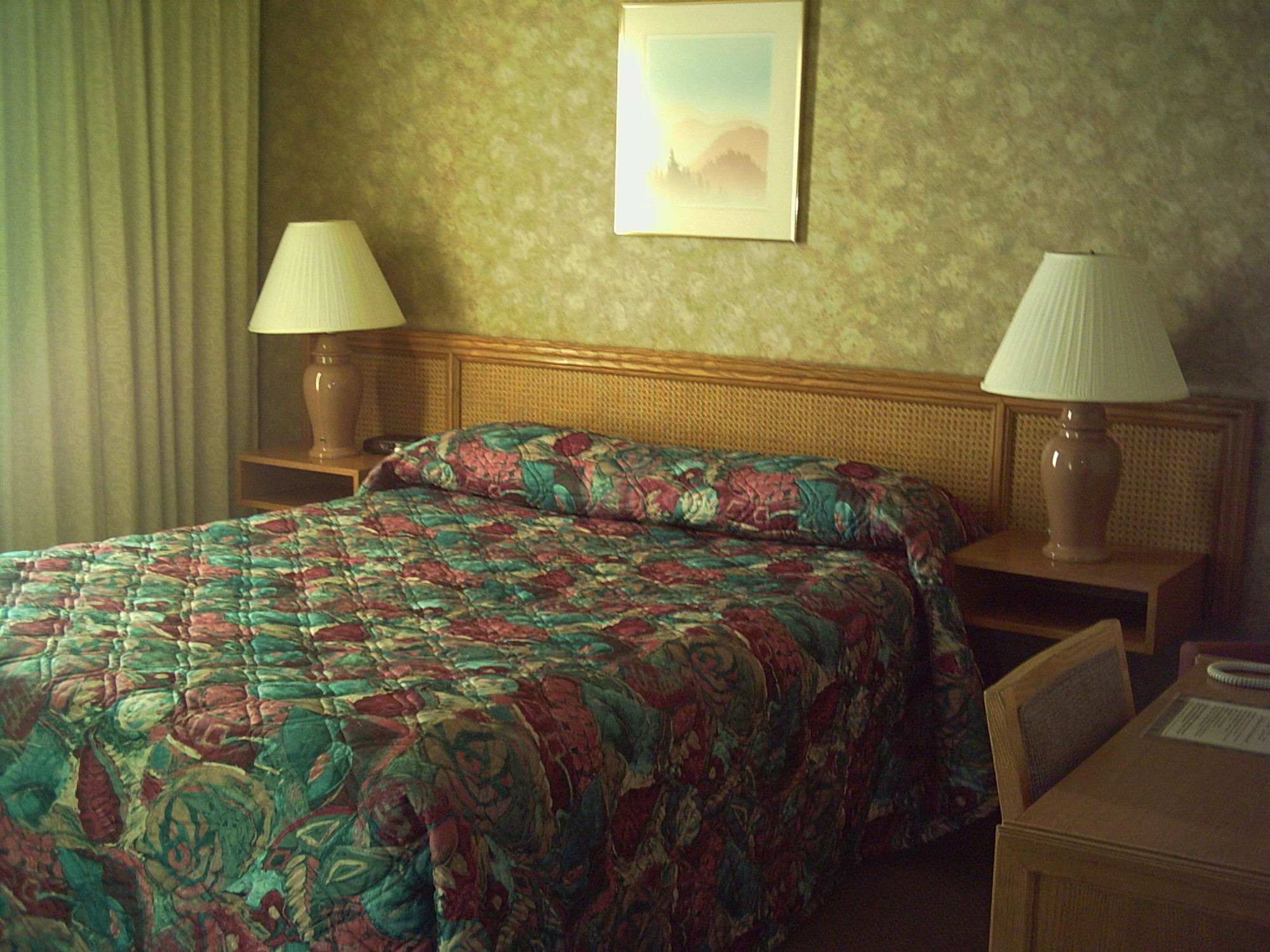 Red Coach Inn 100 Mile House Εξωτερικό φωτογραφία